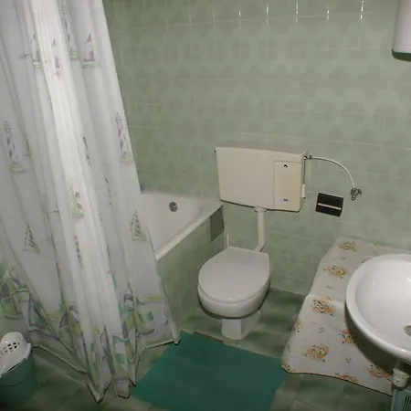 2892b Apartment Bol
